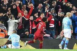 VAR cứu Liverpool? Không, chỉ là Liverpool không thể bị ngăn cản!