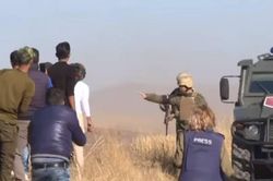 Mưa đá từ người Kurd ở Syria bắt đầu bay 'có chọn lọc'