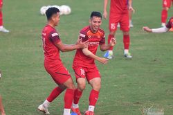 Đỗ Hùng Dũng báo tin vui, thầy Park vẫn chưa yên tâm
