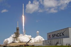 SpaceX lần thứ hai phóng vệ tinh dự án cung cấp Internet tốc độ cao
