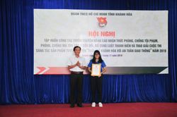 Trao giải cuộc thi sáng tác tác phẩm tuyên truyền Tuổi trẻ Khánh Hòa với an toàn giao thông