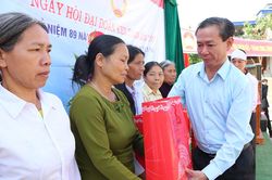 Các khu dân cư tại huyện Thanh Sơn, Tân Sơn tổ chức ngày hội đại đoàn kết