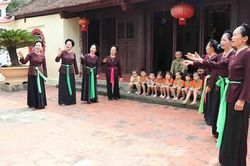 Về Bùi Xá nghe hát trống quân