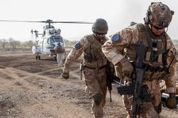 EU phát triển vũ khí mới sau khi TT Pháp chê NATO 'chết não'