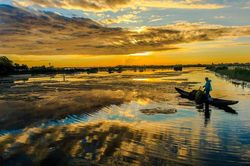 Phá Tam Giang đẹp mộng mơ sau vệt nắng