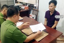 Khởi tố nhóm đối tượng đánh bạc và cướp tài sản
