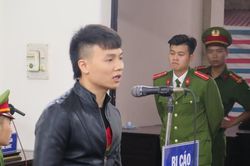 Vì sao Khá 'Bảnh' làm thợ đủ sống, biết đánh bạc là sai vẫn 'cố sai'?