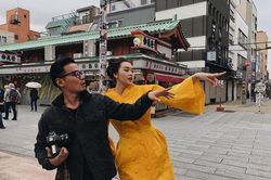 Tường San rạng rỡ trên đường phố Nhật Bản, tiết lộ ngày trở về Việt Nam