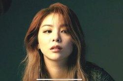 Ailee hí hửng khoe ảnh ở Đà Nẵng, 'mê mệt' trái cây Việt Nam