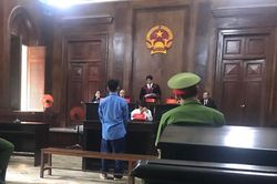 Đâm chết người, thiếu niên lãnh 12 năm tù
