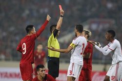 QUAN ĐIỂM: Thẻ đỏ dành cho Alhmammadi là hoàn toàn chính xác