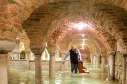 Thành phố Venice bị ngập nặng