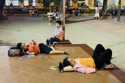 Bộ cứ cấm, giáo viên cứ dạy