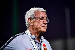Báo Trung Quốc: 'HLV Lippi từ chức là vô trách nhiệm'