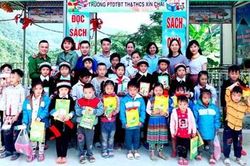 'Mùa đông ấm' về Xín Chải