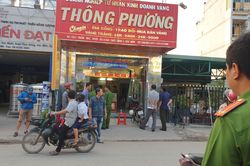 Nghi án 2 thanh niên nổ súng cướp tiệm vàng táo tợn ở huyện Hóc Môn
