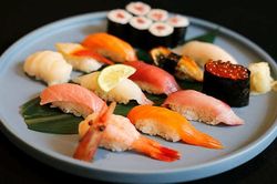 Sushi: Ngon, bổ nhưng... độc, biết mà tránh kẻo rước họa vào thân