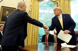 Hé lộ 'thuật đàm phán' của ông Trump, đánh 'đòn gió' TQ