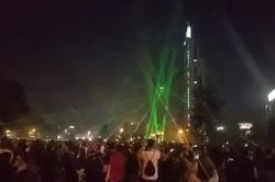 Người biểu tình Chile chiếu laser hạ UAV cảnh sát