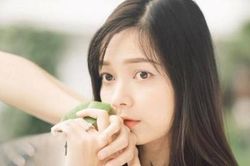 Xuân Văn: 'Cánh diều vàng' nhan sắc ngọt ngào