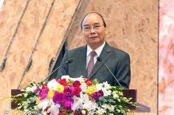 Thủ tướng Nguyễn Xuân Phúc: Đào tạo chưa hợp lý, Việt Nam thiếu thầy, thiếu cả thợ