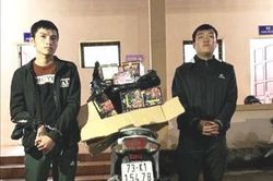 Bắt quả tang vụ vận chuyển lượng lớn pháo lậu tại Quảng Bình