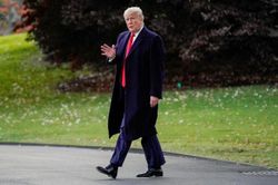 Tổng thống Trump đề nghị Nhật Bản trả phí gấp 4 lần cho binh sĩ Mỹ