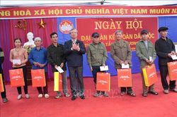 Thường trực Ban Bí thư Trần Quốc Vượng dự Ngày hội Đại đoàn kết toàn dân tộc tại Bắc Kạn