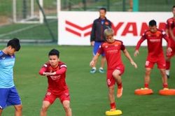 Tuyển Việt Nam tập luyện trở lại, sẵn sàng hạ gục Thái Lan