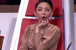 Tóc Tiên ngỡ ngàng trước 'Vua cá Koi' ở Siêu trí tuệ Việt Nam