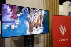 'Đập hộp' Tivi Vsmart 4K của tỷ phú Phạm Nhật Vượng: Không thua kém Samsung, LG hay Sony