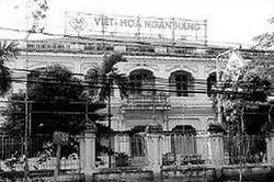 Từ Việt Hoa đến ngân hàng 'sạch'
