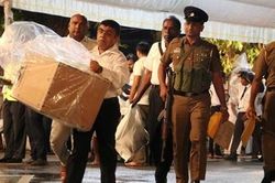Cựu Bộ trưởng Quốc phòng Gotabaya Rajapaksa dẫn đầu