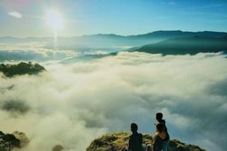 Trekking săn mây và 4 trải nghiệm hấp dẫn chỉ có ở Philippines