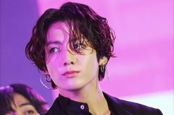 Jungkook là sao nam dẫn đầu xu hướng thời trang hiện nay