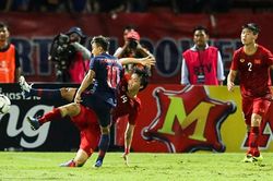 'Thái Lan là động lực để bóng đá Việt Nam hóa Rồng 4 năm qua'
