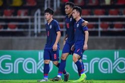 Tin bóng đá Việt Nam vs Thái Lan ngày 18/11: HLV Park chốt Hùng Dũng, Trọng Hoàng bổ sung U22 Việt Nam dự SEA Games