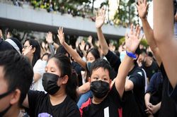 Tòa Hong Kong: Lệnh cấm người biểu tình đeo mặt nạ là 'vi hiến'
