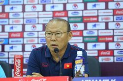 HLV Park Hang Seo: 'Công Phượng sẽ ghi bàn vào lưới Thái Lan'