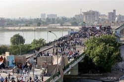 Iraq: Người biểu tình kiểm soát cây cầu thứ ba tại Baghdad