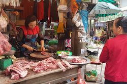 Thịt lợn không thiếu nhưng vẫn tăng giá từng ngày