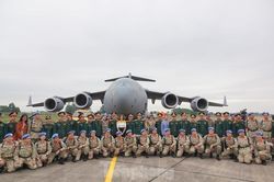 Cận cảnh vận tải cơ C-17A chở bác sĩ mũ nồi xanh Việt Nam sang Nam Sudan