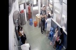 Nữ điều dưỡng bị người nhà bệnh nhi đánh gãy xương hàm