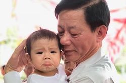Rớm nước mắt gia cảnh của Trung úy Công an tử nạn khi bắt tội phạm