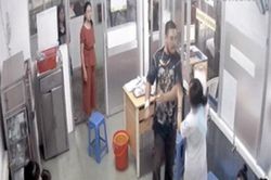 Vụ người nhà bệnh nhân đánh nữ điều dưỡng: Đề nghị khởi tố về tội hành hung nhân viên y tế trong khi đang làm nhiệm vụ