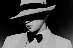 Chán ngọt ngào, lãng mạn, Kang Daniel hóa quý ông thượng lưu trong ngày trở lại?