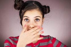 Ăn gì để khắc phục tình trạng hôi miệng?
