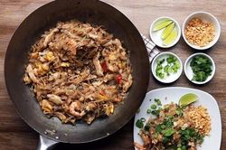 Đổi bữa với phở xào kiểu Thái