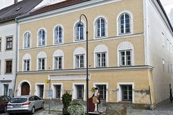 Ngôi nhà nơi trùm phát xít Adolf Hitler chào đời sẽ thành đồn cảnh sát
