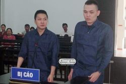 Bộ đôi 'ăn bay' cùng xộ khám